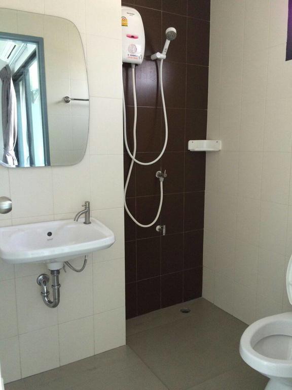 Promsook Apartment Чонбурі Номер фото